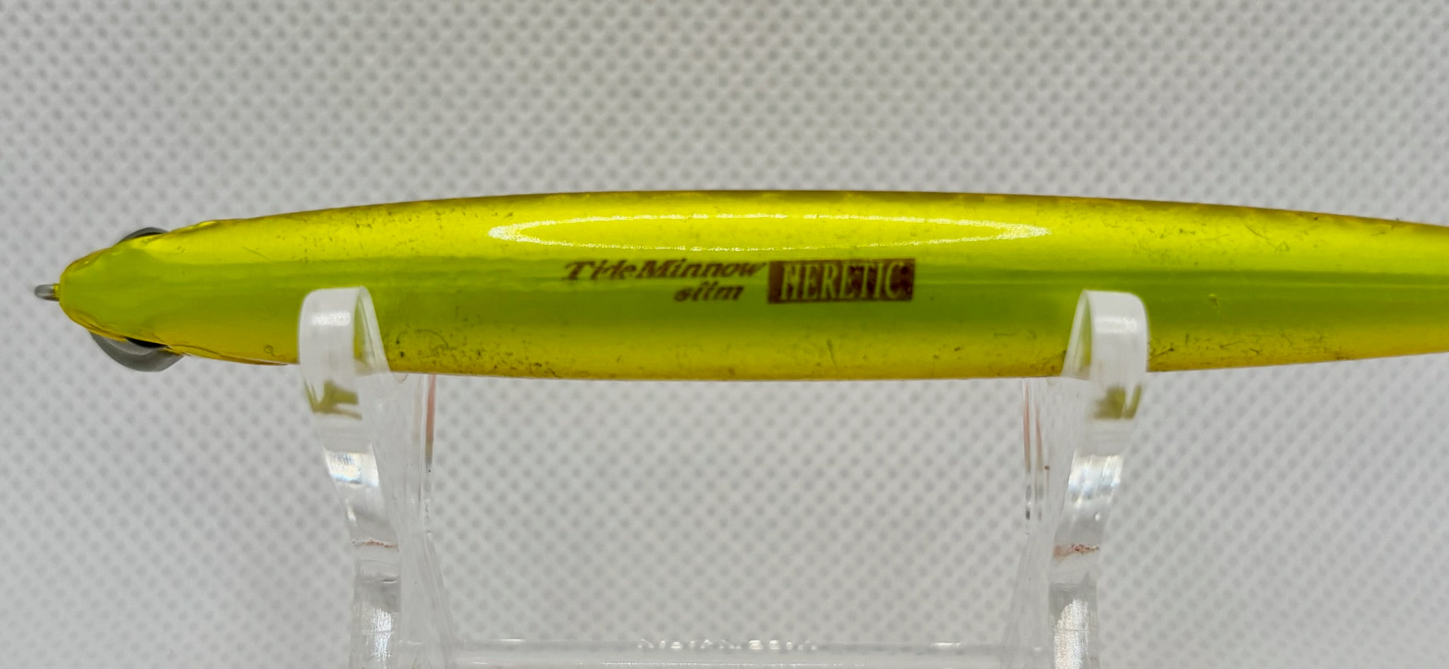 DUO Tide Minnow Slim Heretic 105S – Gold Chartreuse