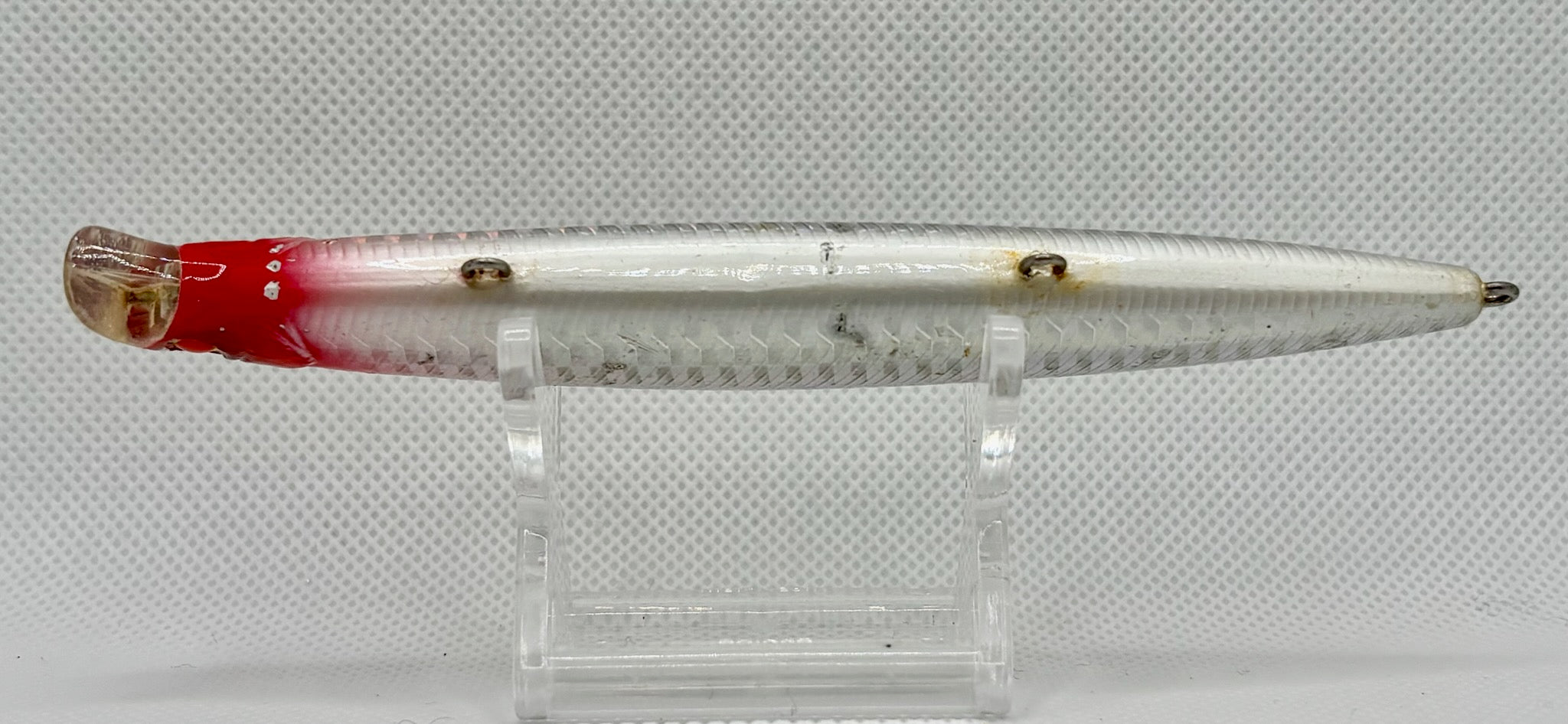 AIMS Sardina 127F 127mm Red Head Silver – side profile showing slender body shape and hook hangers without hooks