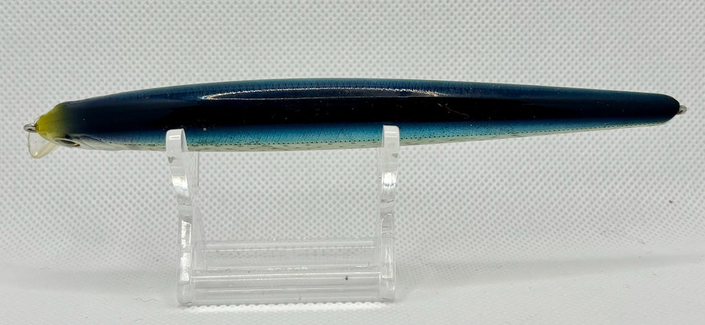 System Minnow 139F – opposite side showing deep blue/teal back, holographic silver flanks and slim baitfish profile