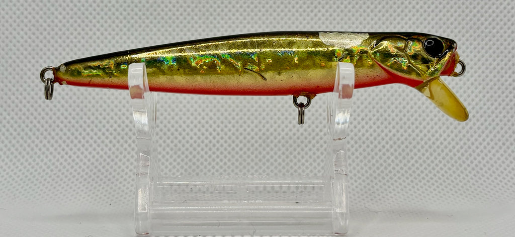 ima Sasuke 90F 90mm Gold Red – side profile showing holographic gold body and red belly with hook hangers