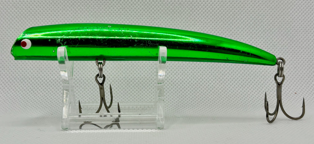 Tackle House TKLM 120 – reverse side showing chrome green body, red eye and factory trebles with split rings