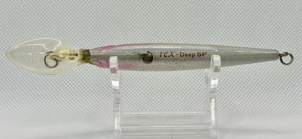 SAURUS Rex Deep SP 90mm – Silver belly ventral view