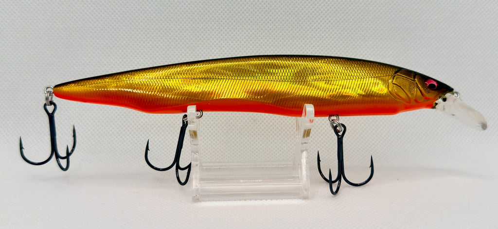 Ito Kamata Sukari AYU 160 – reverse side showing gold body and treble hooks
