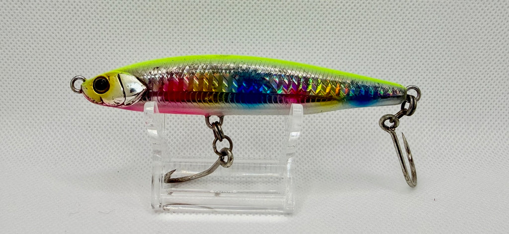 Maria Big Backer Stickbait Rainbow Sardine – front angle showing chartreuse back and holographic rainbow body with inline hook