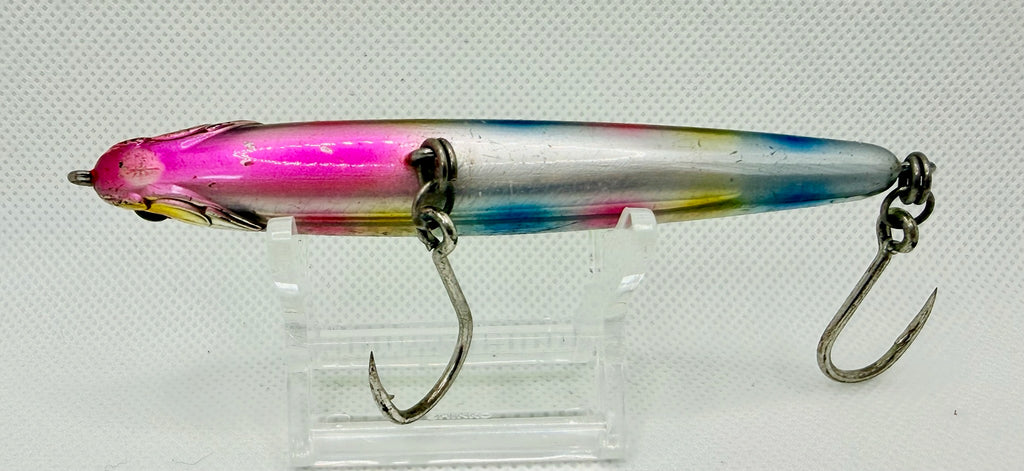 Maria Big Backer Stickbait – reverse showing pink head, white belly and treble hooks