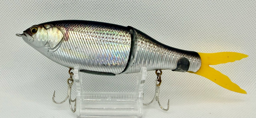 Japanese imported jointed swimbait 130mm Silver Baitfish – side A showing realistic scale pattern, 3D eye and yellow paddle tail