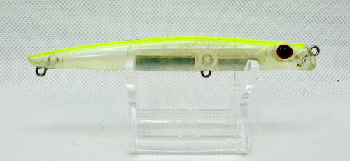 Daiwa Morethan Lazy Slim S-LV – reverse side showing chartreuse back and translucent ghost body