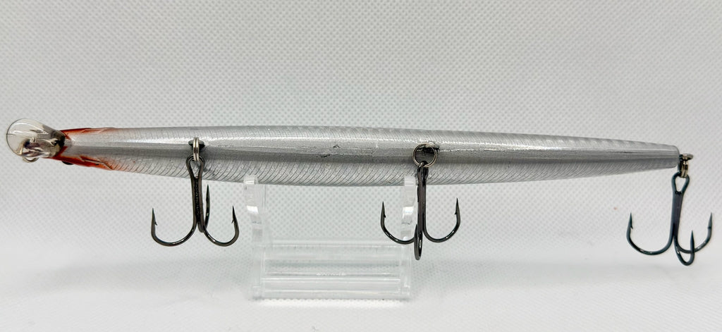 Japanese Long Cast Minnow 170mm – pearl silver colourway side view with trebles