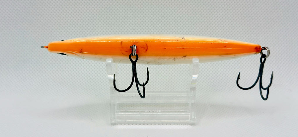 Blue Blue SNECON 90S II 90mm – orange belly colourway side view with premium trebles
