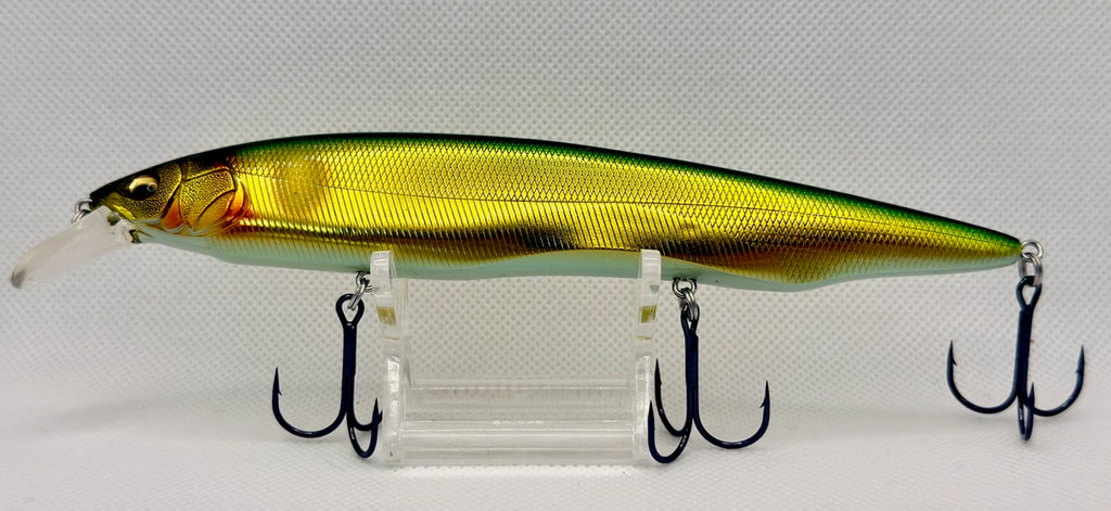 Ito Kamata AR160 160mm Green Gold Ayu – side view with premium black trebles