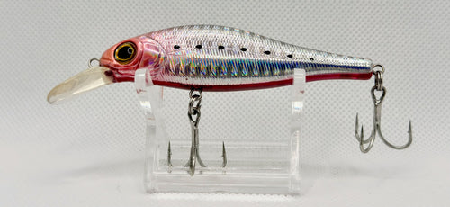 Daiwa Area Bay Dance 80S 80mm Pink Chrome – side view with original trebles