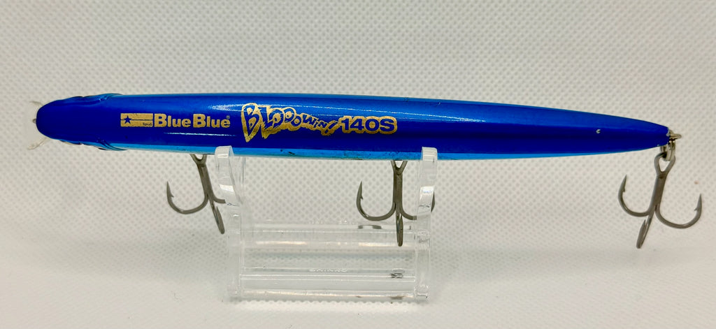 Blue Blue Blooowin! 140S 140mm Blue Chrome – head detail showing bib and eye