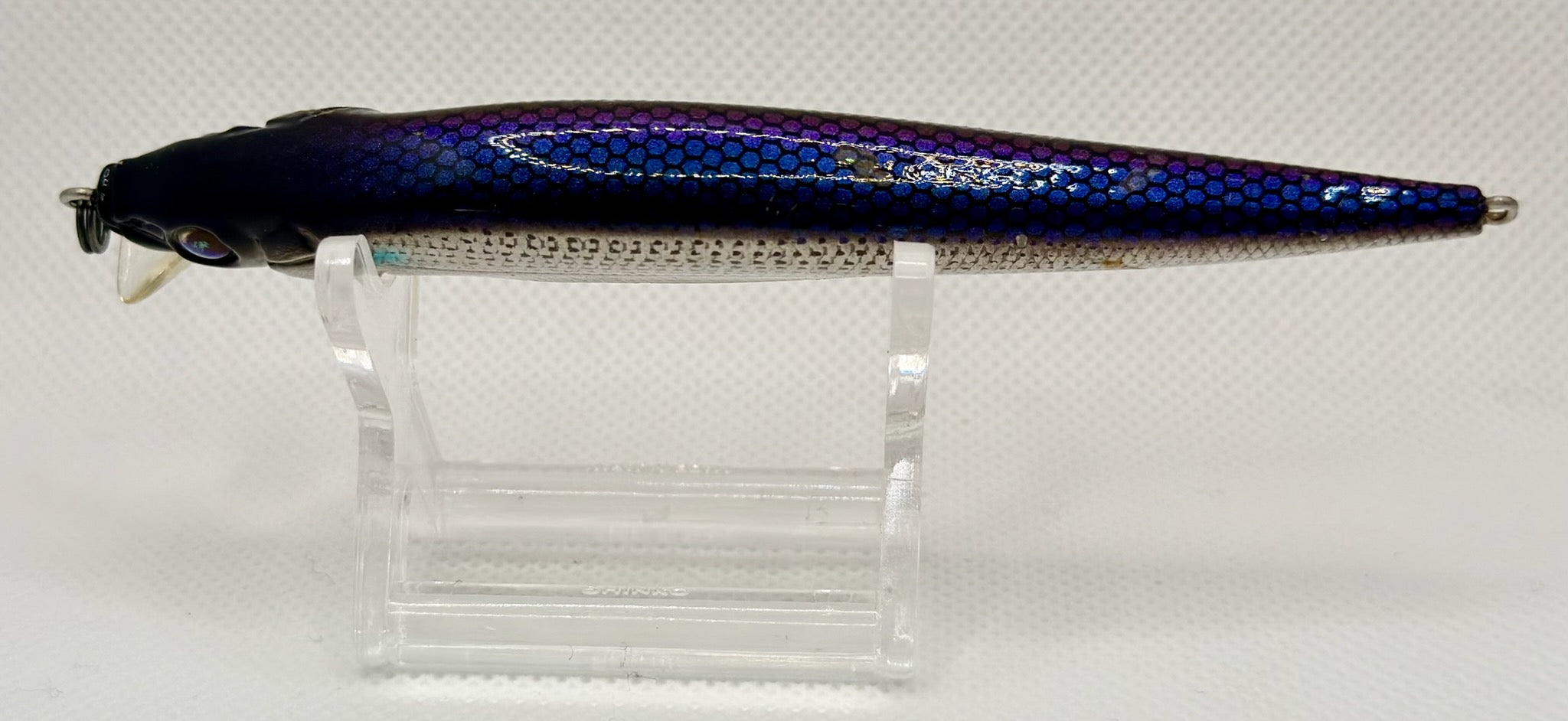 Bassday Sugar Minnow Vision 110S 110mm – purple scale colourway side view